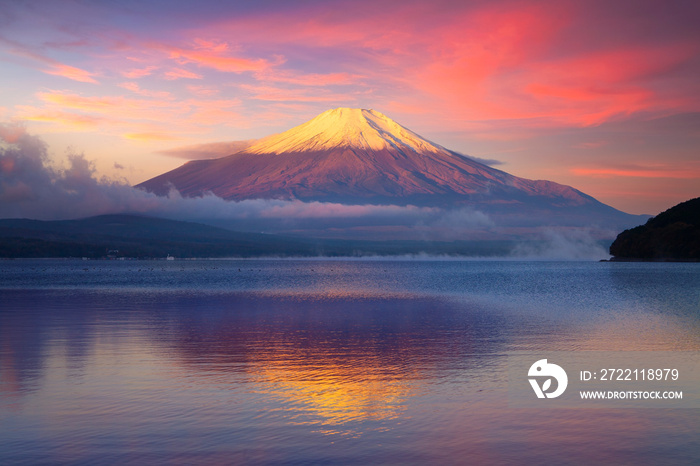 Tranquil scene of mount Fuji and lake yamanaka at sunrise