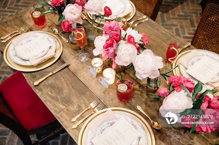 A wedding table set 5up for celebration