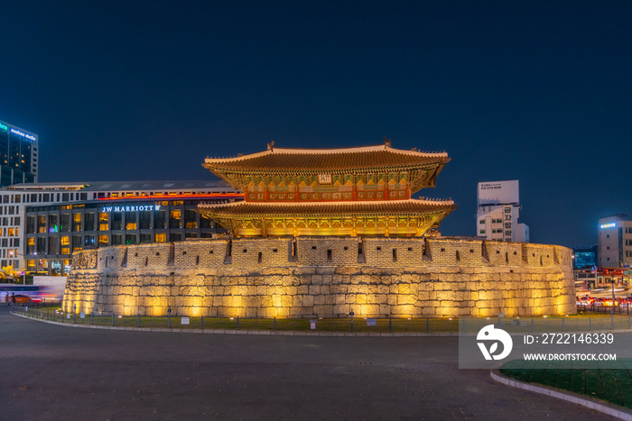 Night view of Heunginjimun gate in the center of Seoul, Republic of Korea