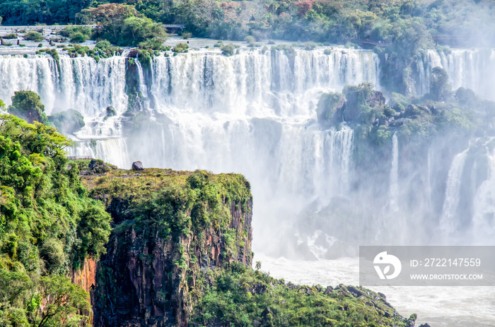 america,argentina,argentine,argentinian,attraction,beautiful,blue,brasil,brazil,brazilian,cascade,cataratas,destination,falls,famous,foz,green,heritage,iguacu,iguassu,iguasu,iguazu,iguaçu,jungle,landm