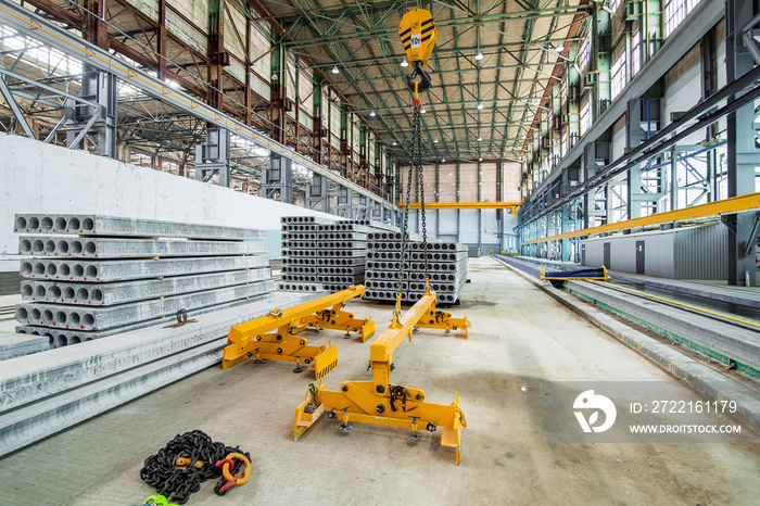 overhead crane beam hoist concrete slab on a plant for the production of hollow floor slabs, industr