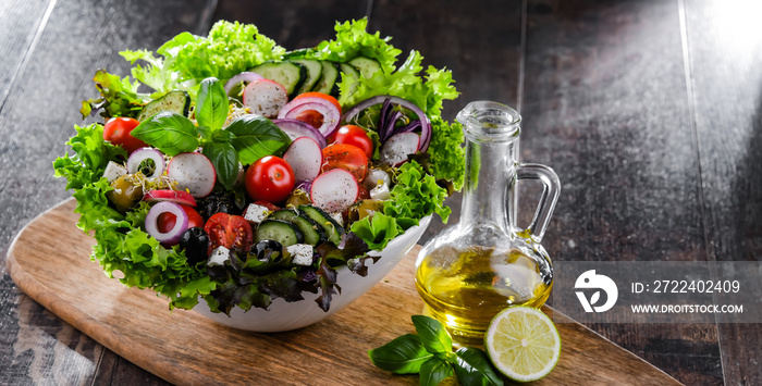 Composition with a vegetable salad bowl