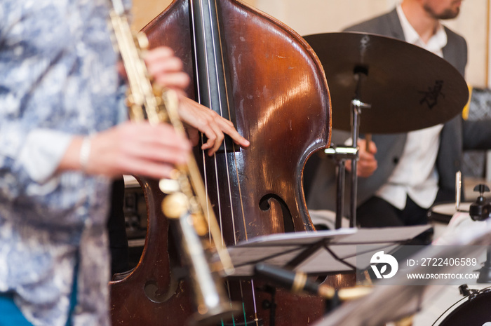 Jazz band. Teaching jazz.