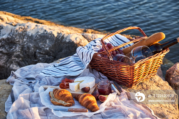 Romatic picnic on the beach