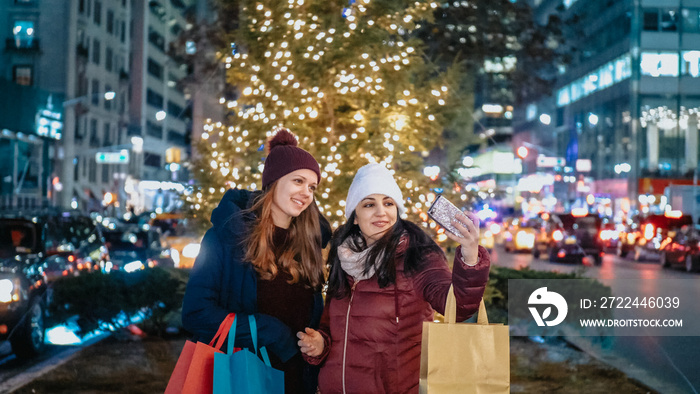 Christmas Shopping in New York a wonderful experience for women