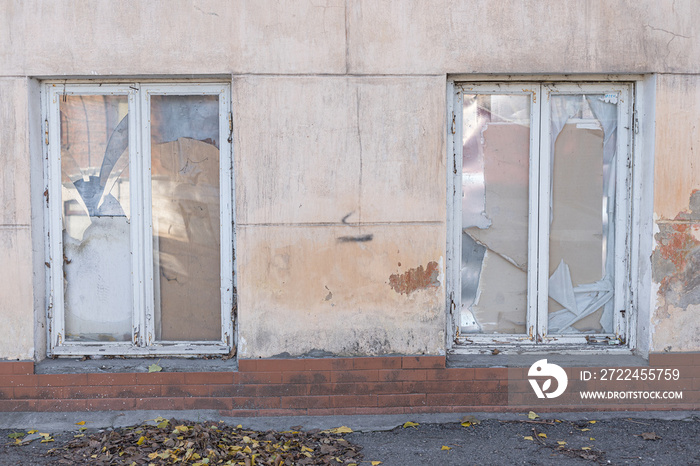 House destroyed after a gas explosion, a bomb, an earthquake without windows and a roof