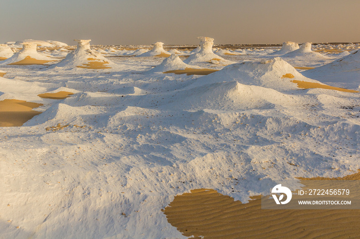 Chalk rock formations in the White Desert, Egypt