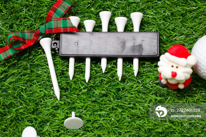 Santa with golf on Christmas holiday