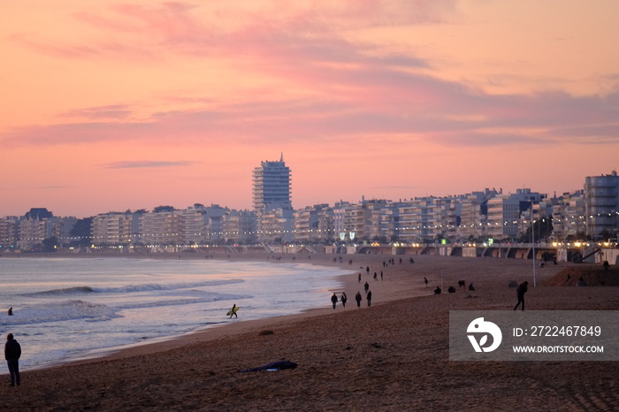 An amazing sunset on the bay of la Baule, in the west of France on the Atlantic shore.