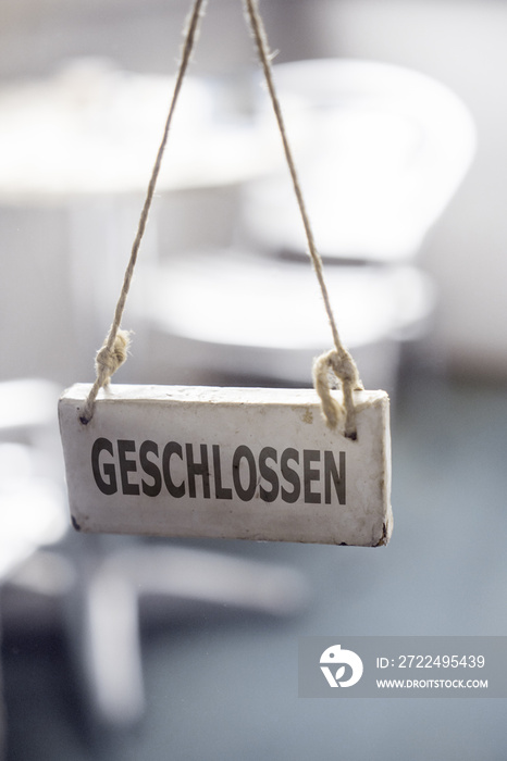 Closed-Geschlossen