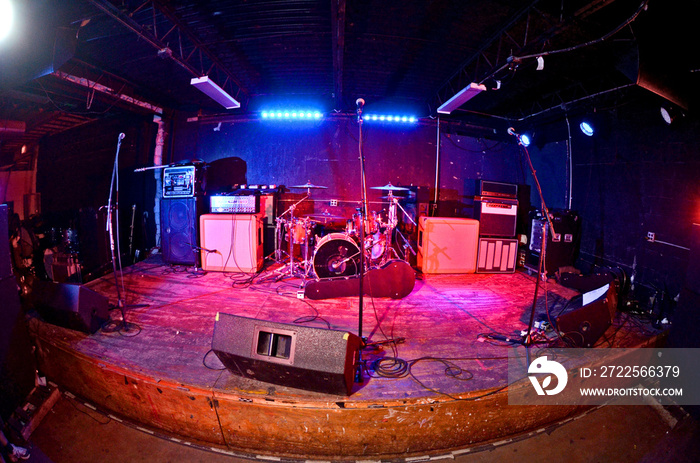 grunge concert stage