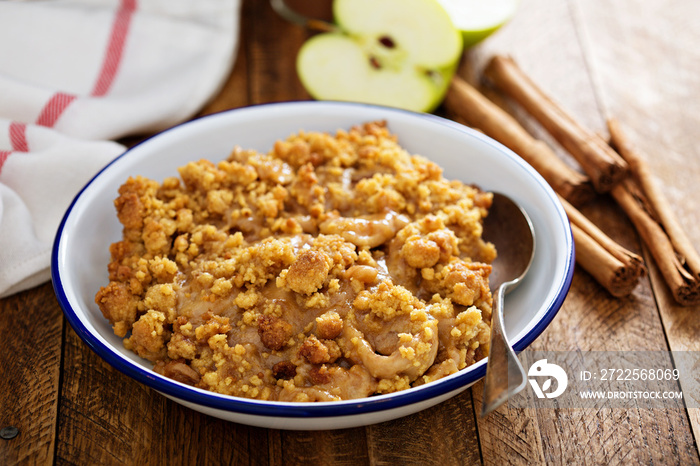 Caramel apple crumble