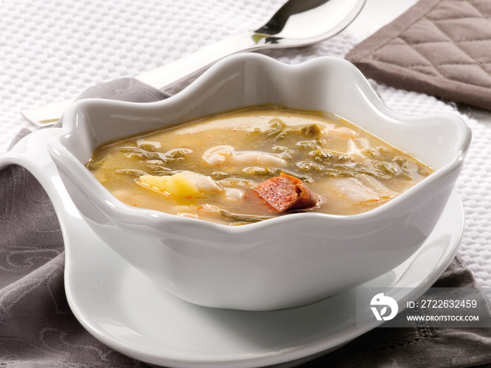 Caldo gallego, plato español. Galician broth, Spanish dish.