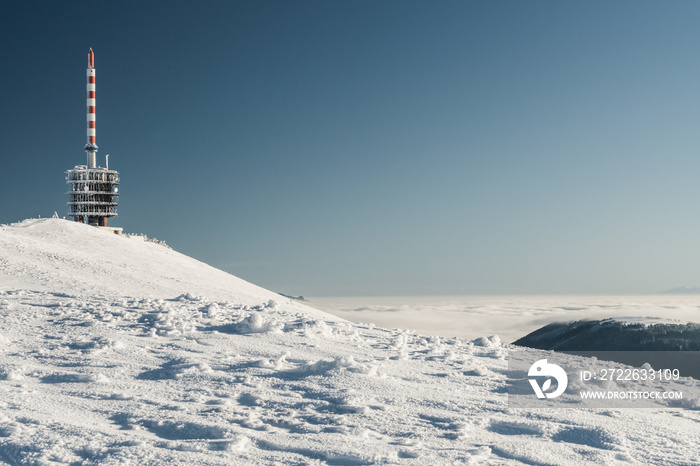 Chasseral über Nebel