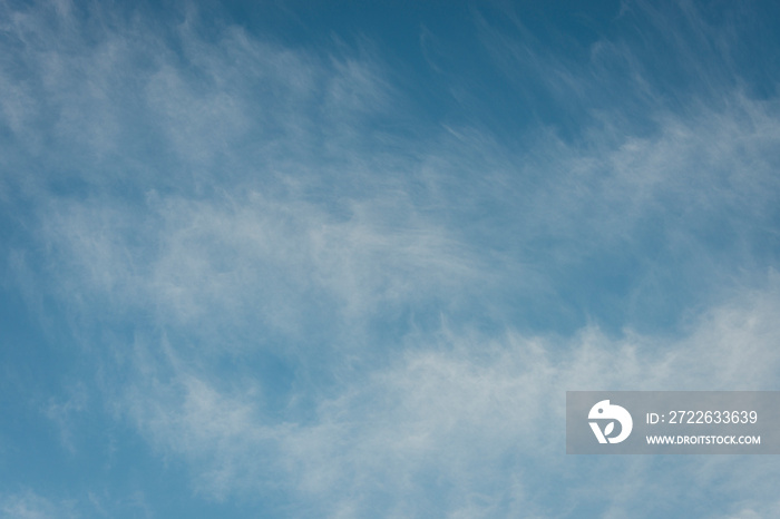 clouds against a blue sky, cirrus clouds.