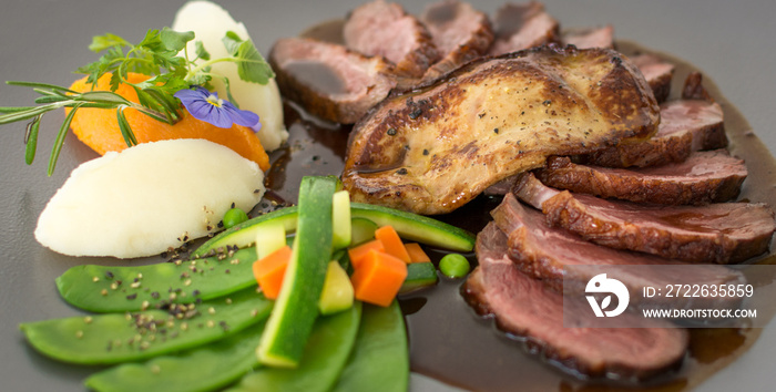 Bœuf au foie gras poêlé et ses petits légumes du jardin