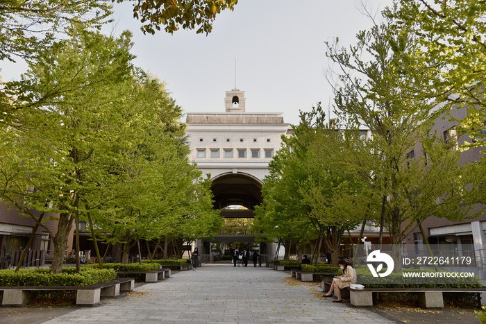 京都大学の総人広場