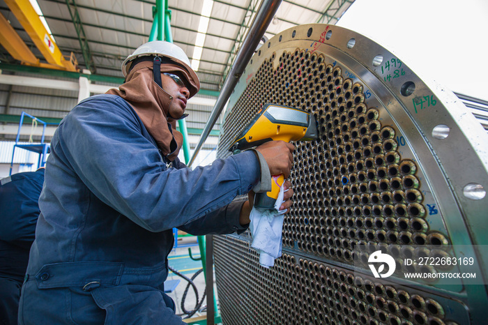 Male worker inspection weld of heat exchanger tube