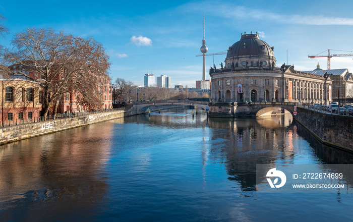 The river Spree in Berlin with a view of the Museum Island and the Bodemuseum at the Monbijoubrücke, Germany