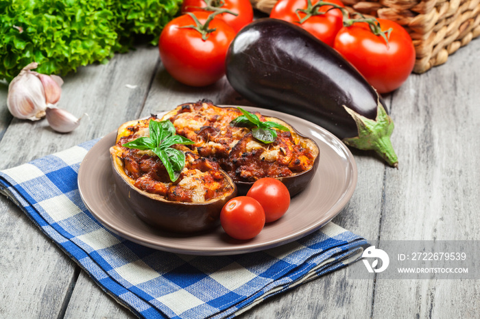 Baked eggplant with pieces of chicken