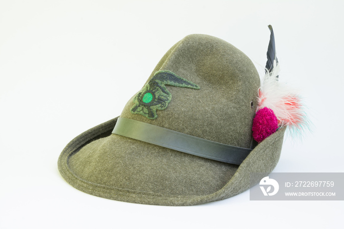 Specimen of an alpine hat belonging to the Italian Alpine troops of the Transmissions Department. The Cappello Alpino is the most distinctive feature of the Italian Army’s Alpini troops uniform.