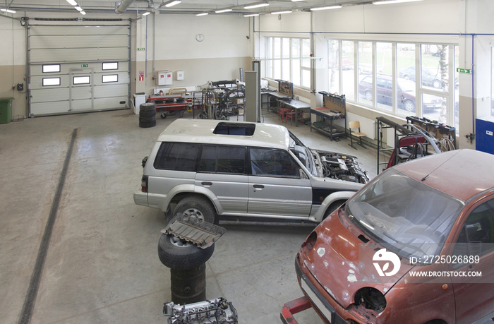 Mechanical and practical education facility car workshop