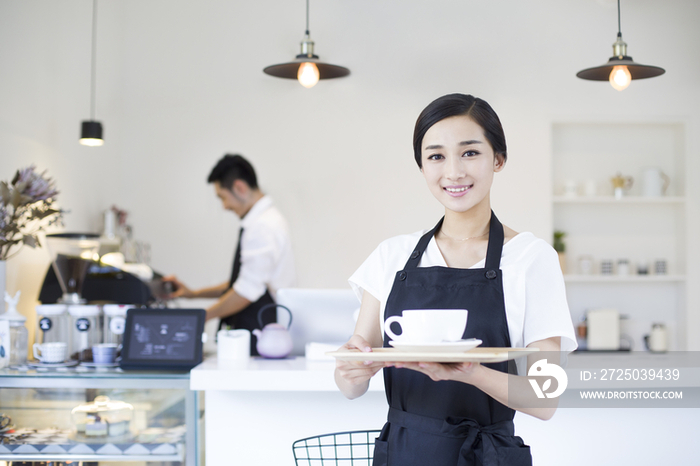 咖啡店女服务员肖像