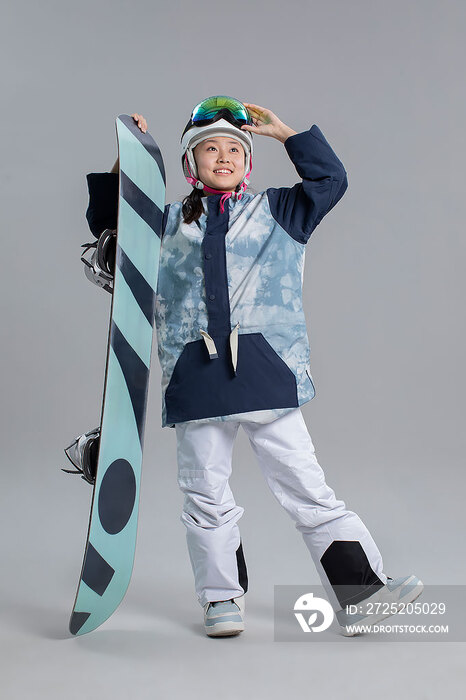 快乐的女孩滑雪