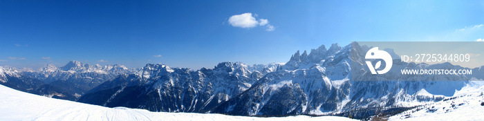 冬季高山雪景全景