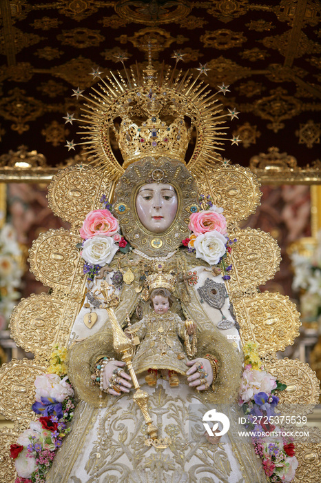 virgen rocio reina