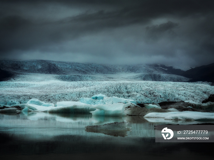 Icelandic glacier in Vatnajökull National Park