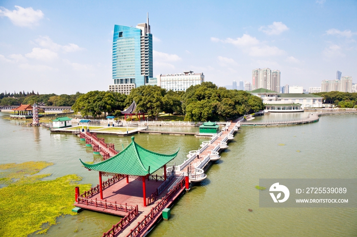 江苏省无锡太湖湖畔--蠡湖景观