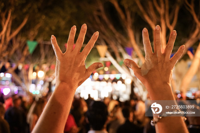 户外派对-举起手来庆祝节日音乐会活动-聚焦形象-青年、节日、活动、音乐
1711614253,HUD UI GUI界面控制中心。未来未来风格的地球。互动屏幕w