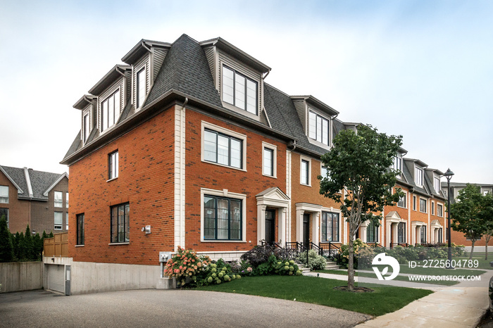 Modern 3 Floors Townhouses in Montreal