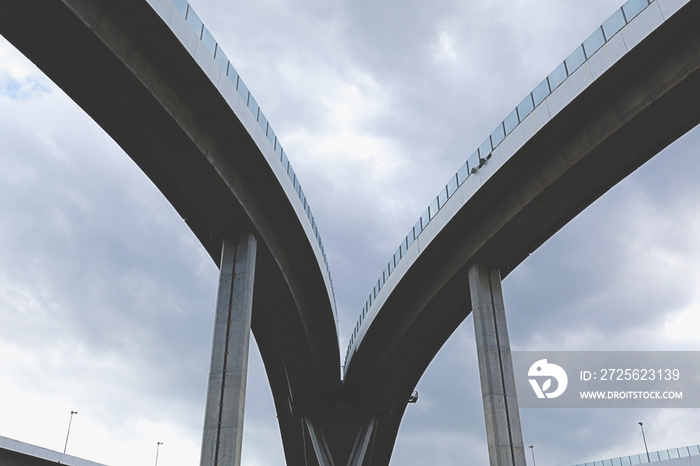 Elevated expressway. The curve of suspension bridge