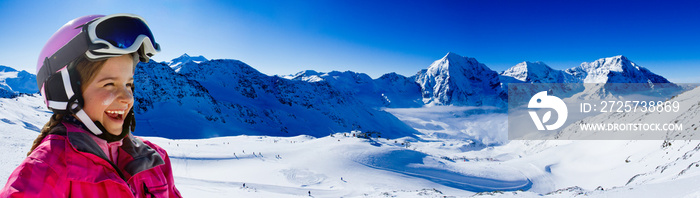 滑雪，雪，阳光和冬天的乐趣-快乐的年轻滑雪者