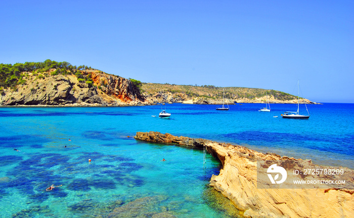 Cala Xarraca，伊比沙岛，Islas Baleares，西班牙(欧洲)