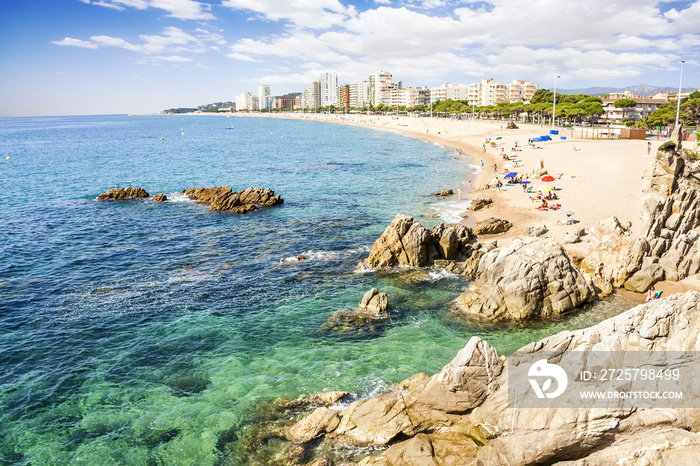 Platja dAro海滩，一个著名的旅游目的地(Costa Brav