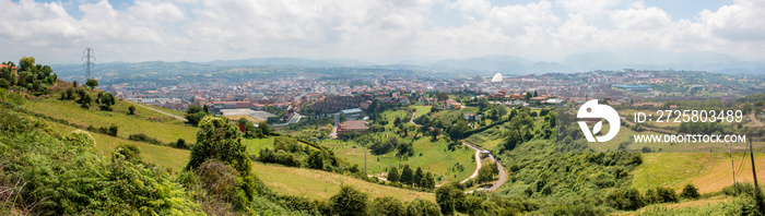 Oviedo Panorama vom Monte Naranco Spanien Nordspanien Asturien（阿斯图里亚斯）