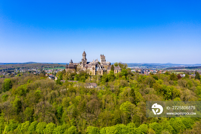 Schloss Braunfels，mit Hubertusturm，Neuer Bergfried，Georgeturm und Alter Stock Braunfel，黑森，D