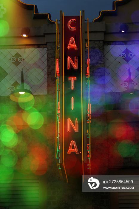 霓虹灯照片合成，墨西哥餐厅食堂标志