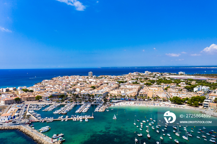 鸟瞰图，Colonia de Sant Jordi，Cala Galiota，Mallorca，Balearic Islands Spain