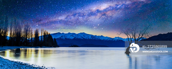 Sunset from Wanaka Lake, New Zealand