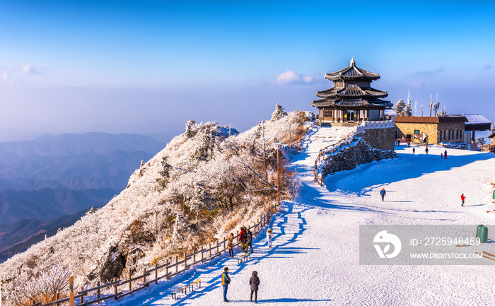 Beauty of winter at deogyusan mountain in muju city south Korea 