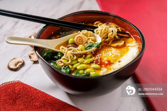 Edamame Narutomaki Spicy Ramen