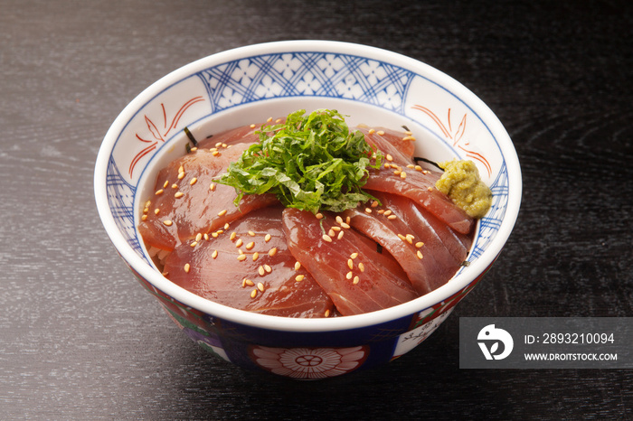 マグロの漬け丼