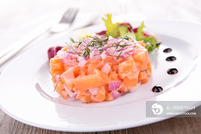 salmon tartar