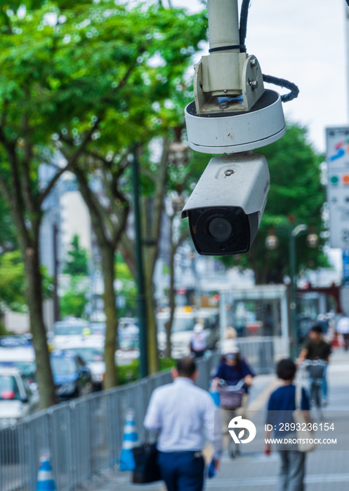 市街地の防犯カメラ