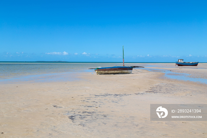 Boats at Magaruque island