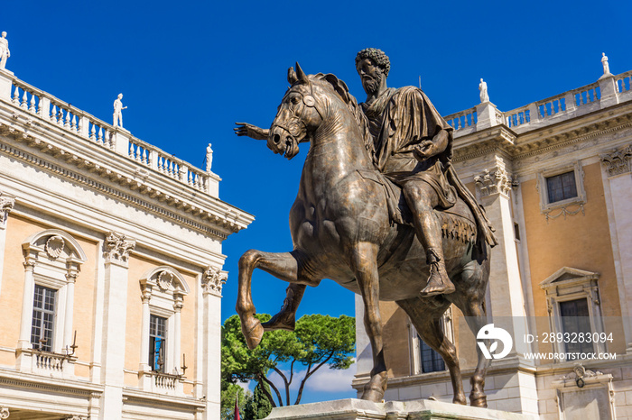 意大利罗马Campidoglio广场上的Marcus Aurelius雕像